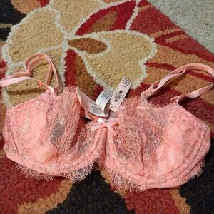 NWT Victoria secret lace bra